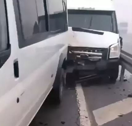 Bitlis'te zincirleme kaza! 18 kişi yaralandı